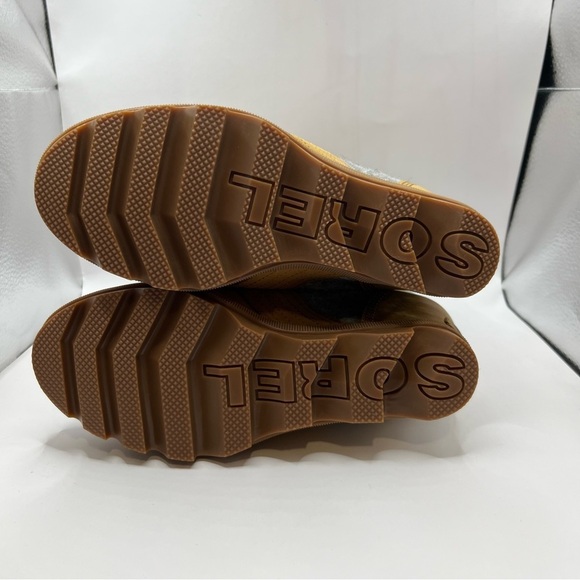 NWOT Sorel Joan of Arctic III Lexie Wedge Boot - Picture 9 of 12